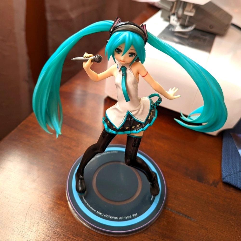 Action Figure with Microphone - Blue and Black